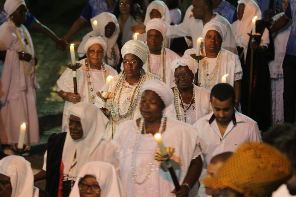 Nossa Senhora da Boa Morte reuniu centenas de fiéis em Cachoeira, Bahia