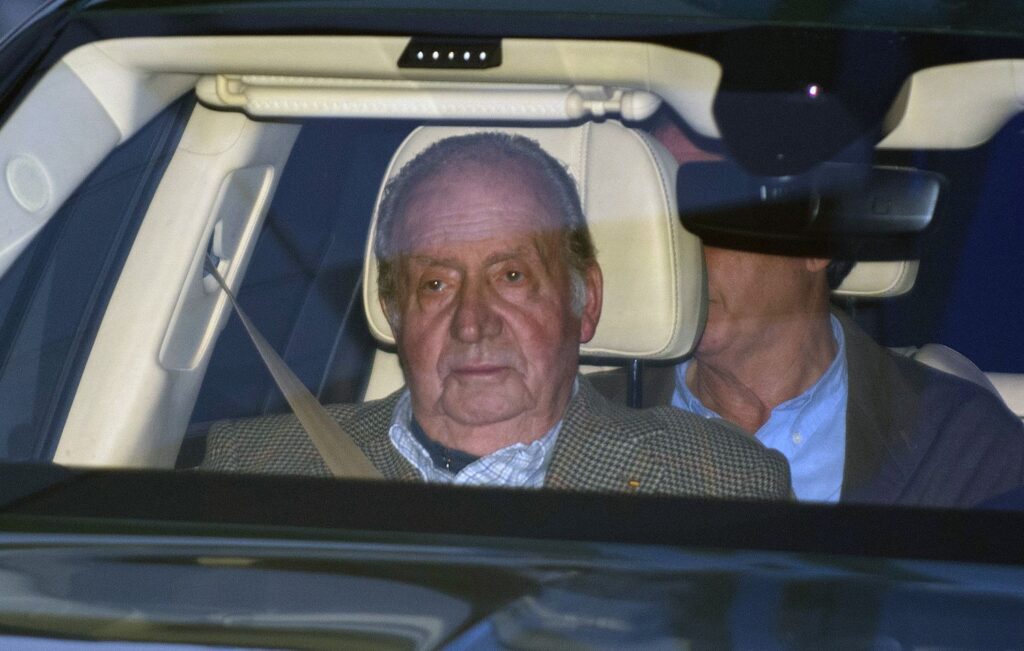Em meio a escândalosde corrupção Rei Emérito Juan Carlos I abandona Espanha