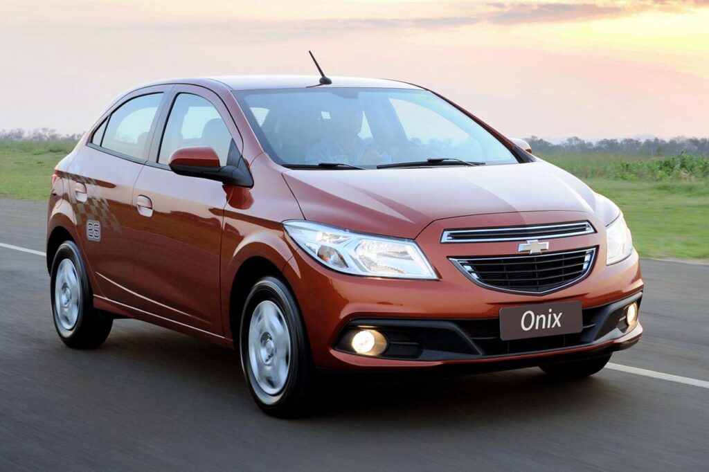 Onix lidera vendas de carros no Brasil em novembro