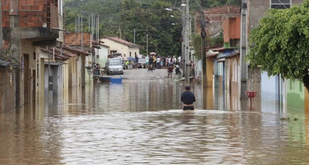 Balanço parcial de vítimas das enchentes é divulgado pela Defesa Civil da Bahia