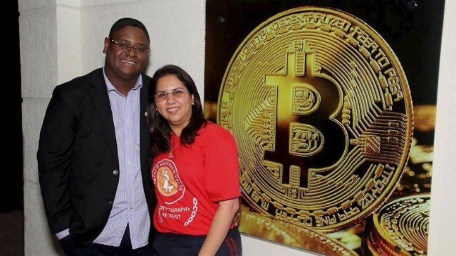 Foragida, mulher do Faraó dos Bitcoins envia R$ 2,3 milhões para irmã