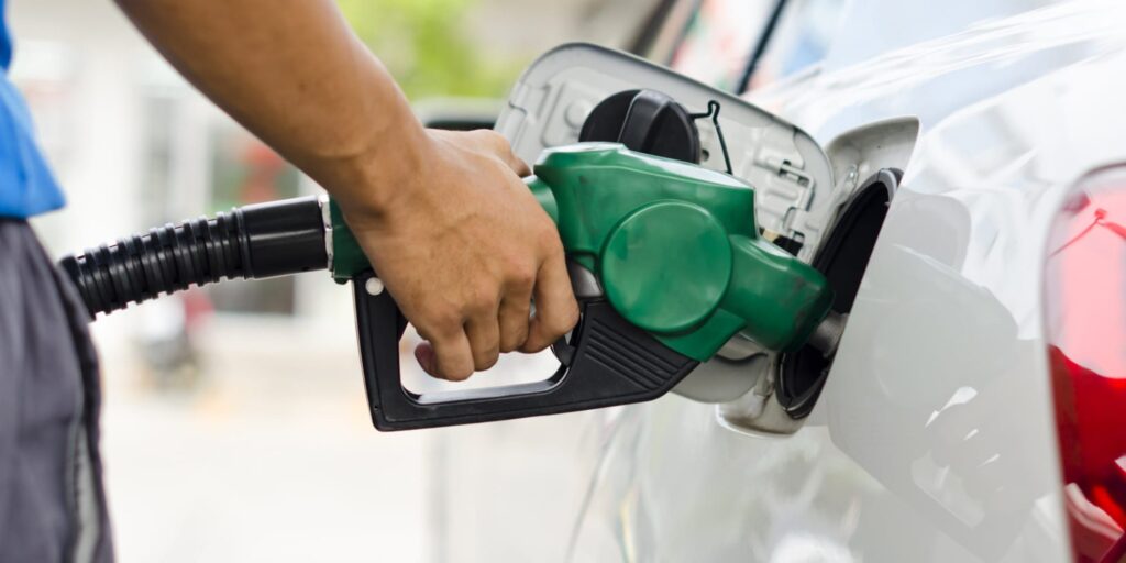 Governadores decidem prorrogar congelamento do ICMS sobre a gasolina