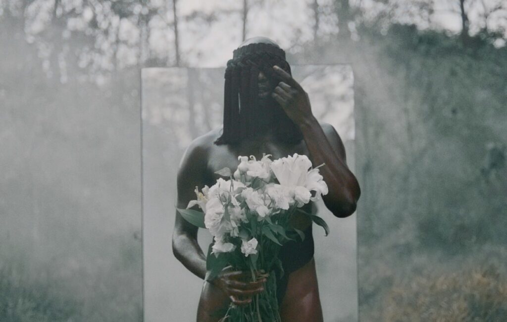 L’homme Statue lança videoclipe para ‘Canto de Sereias’ com direção de Fred Ouro Preto