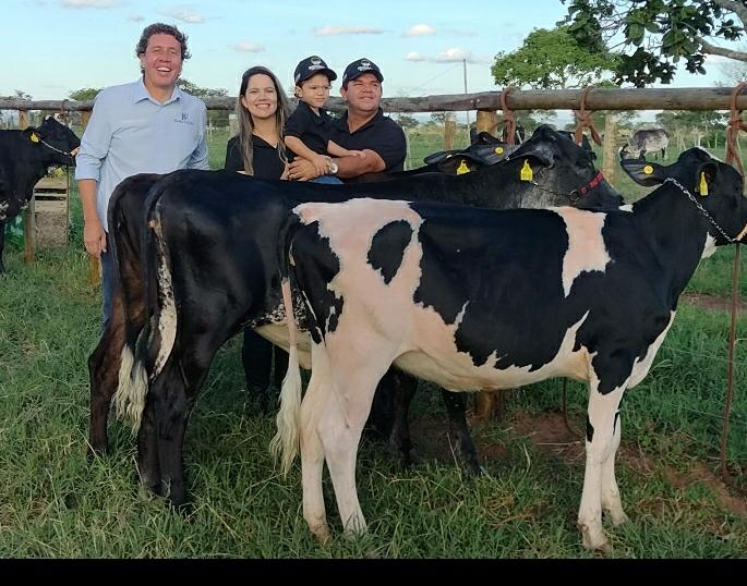 Jovem empresário de Ribeira do Pombal é destaque na criação de gado e realiza hoje seu segundo Leilão Girolando